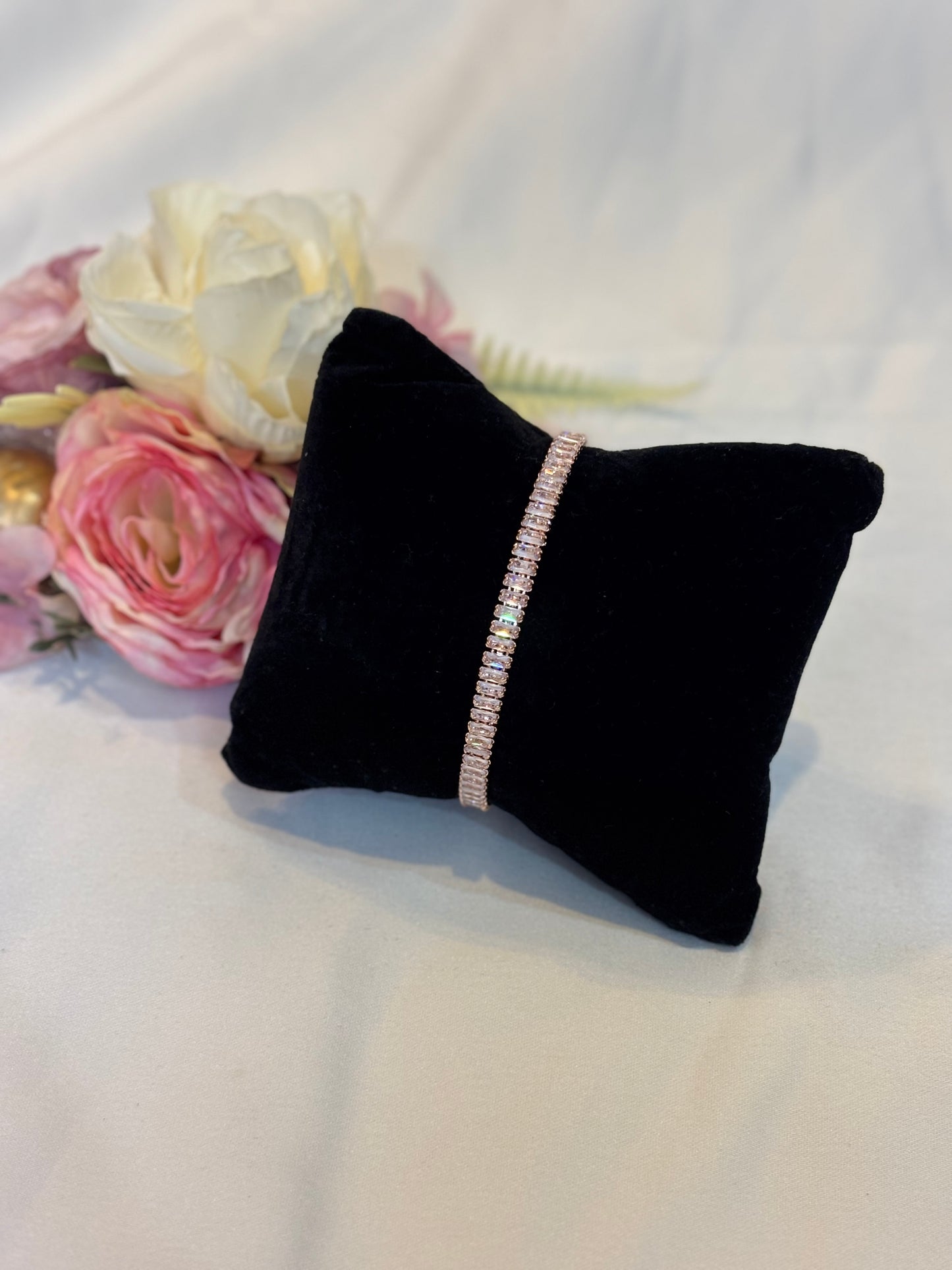 Rose Gold Zircon Bangle-B020(01)
