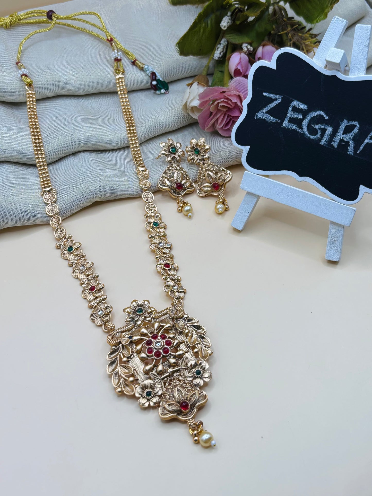 Antique Lotus Bloom Necklace Set