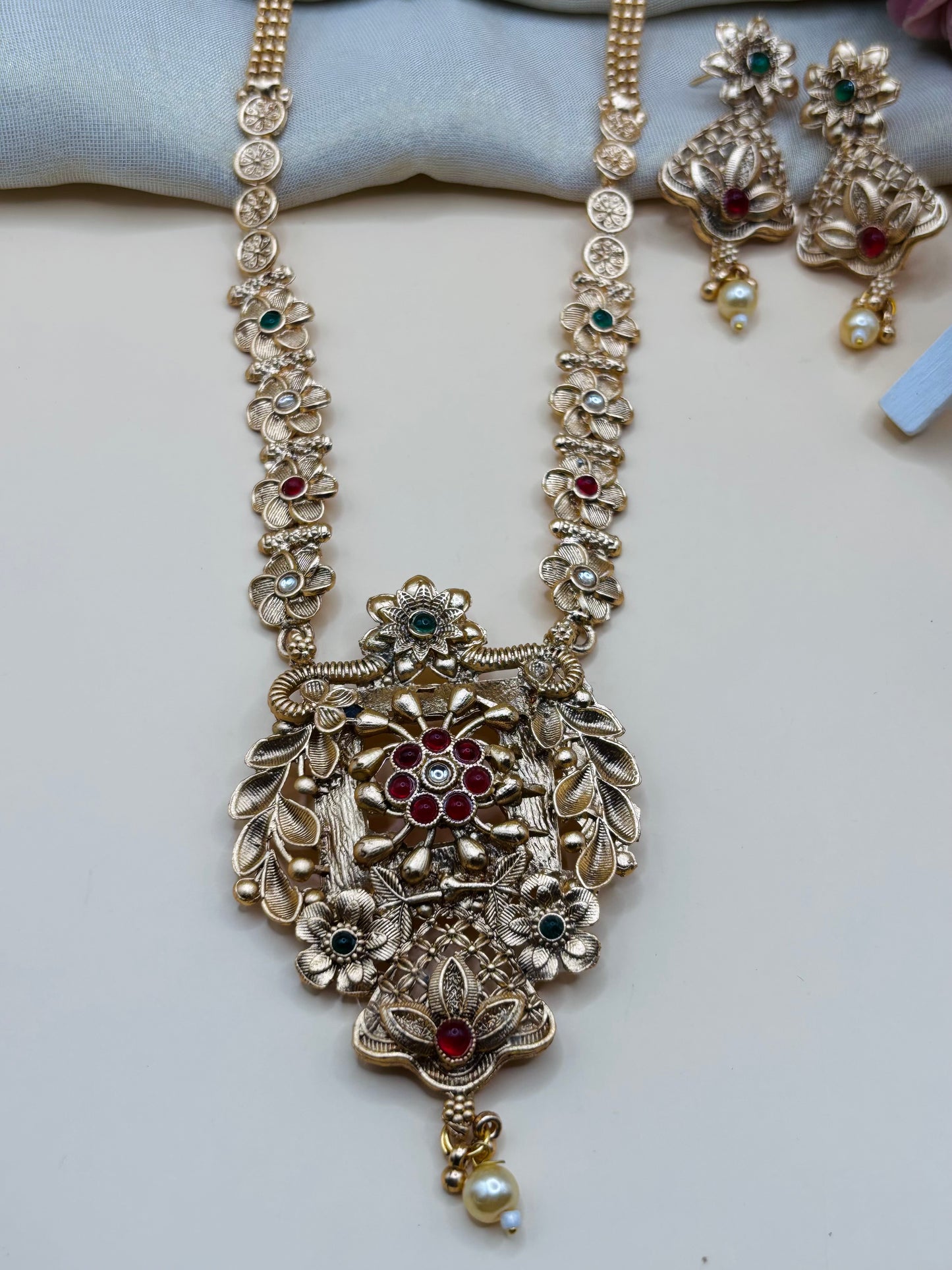 Antique Lotus Bloom Necklace Set