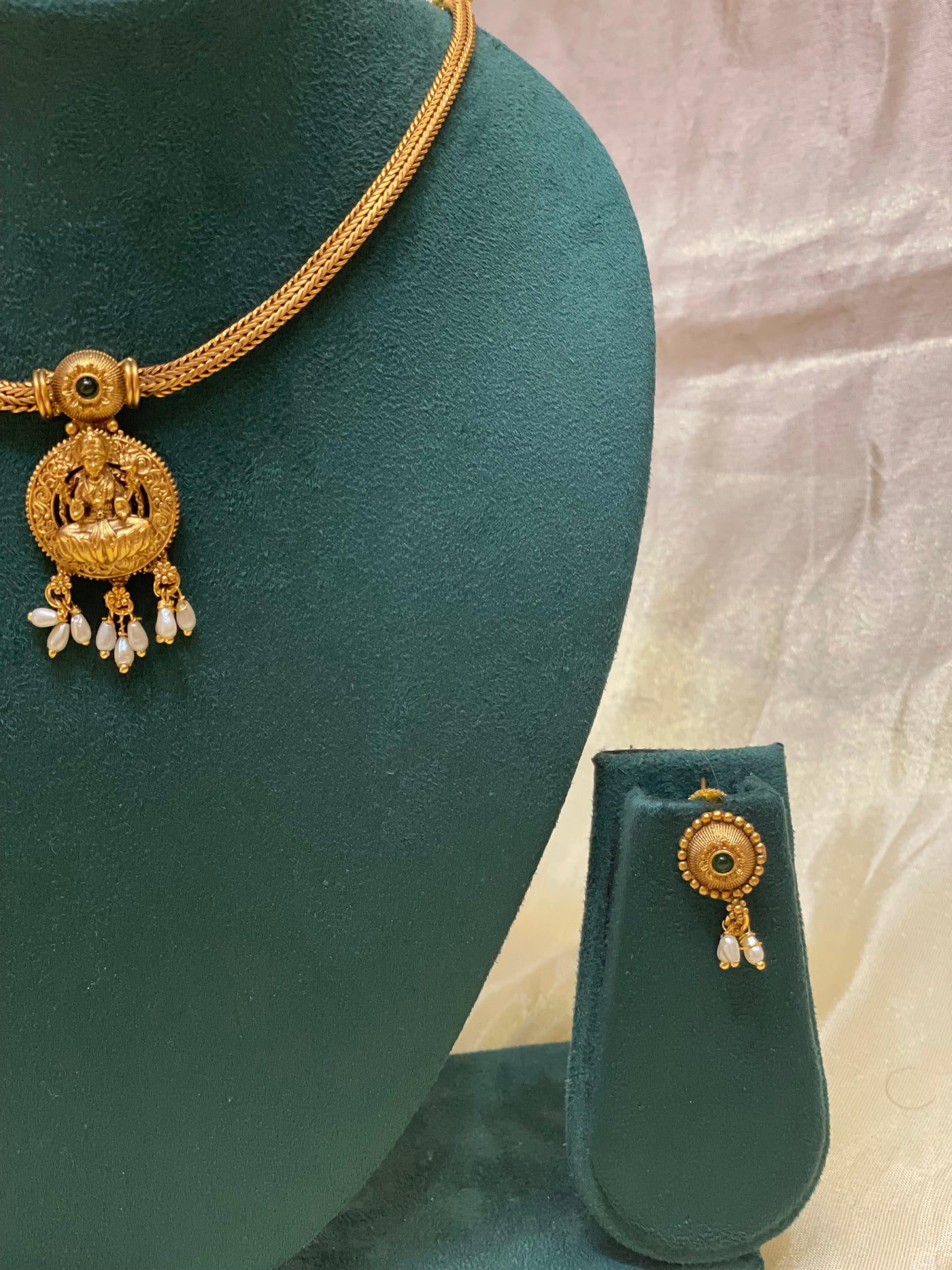 Antique Temple Necklace Set-N013(03)