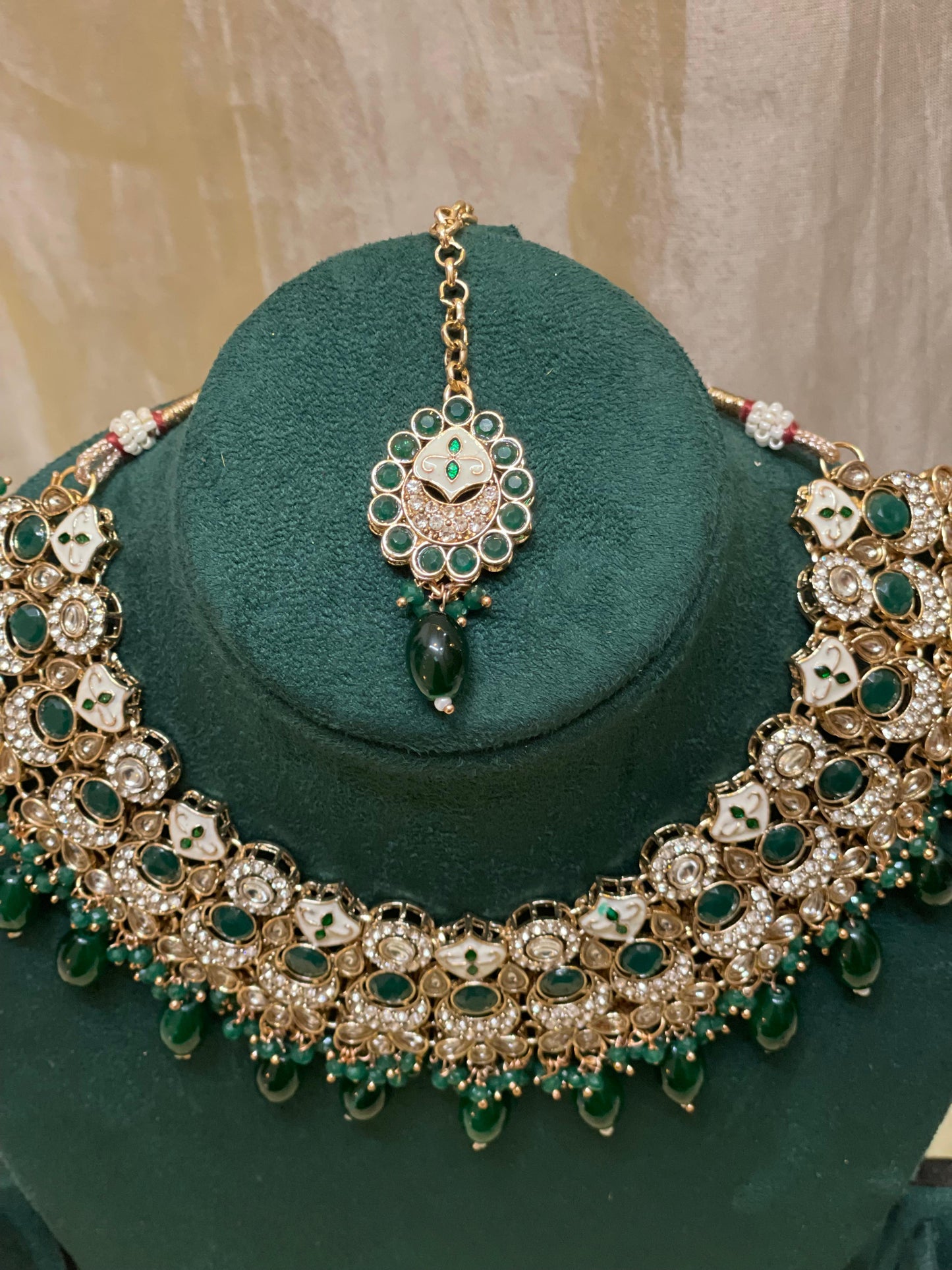Emerald Elegance Kundan Choker Set-BR006(02)