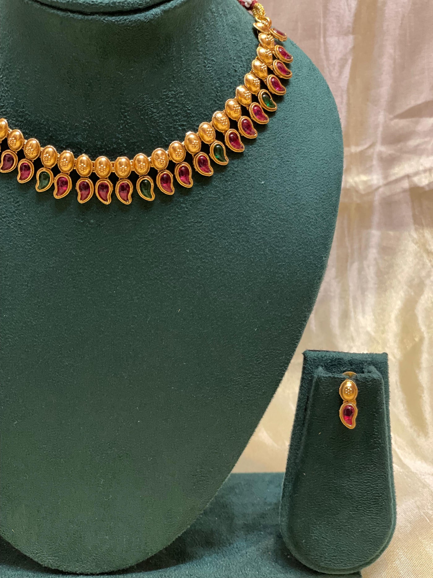Ruby & Emerald Drop Antique Necklace Set-CH014