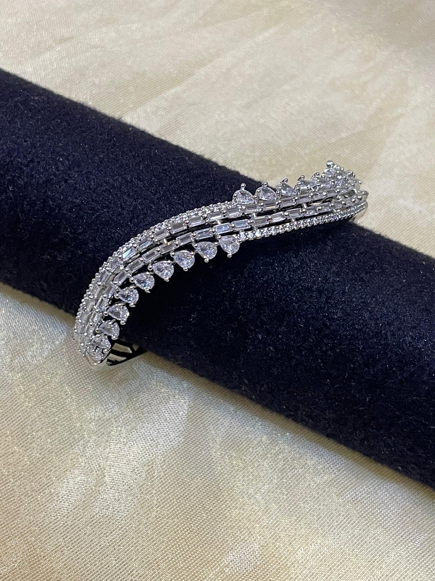 Silver Starlight Diamond Bangle-B017(03)