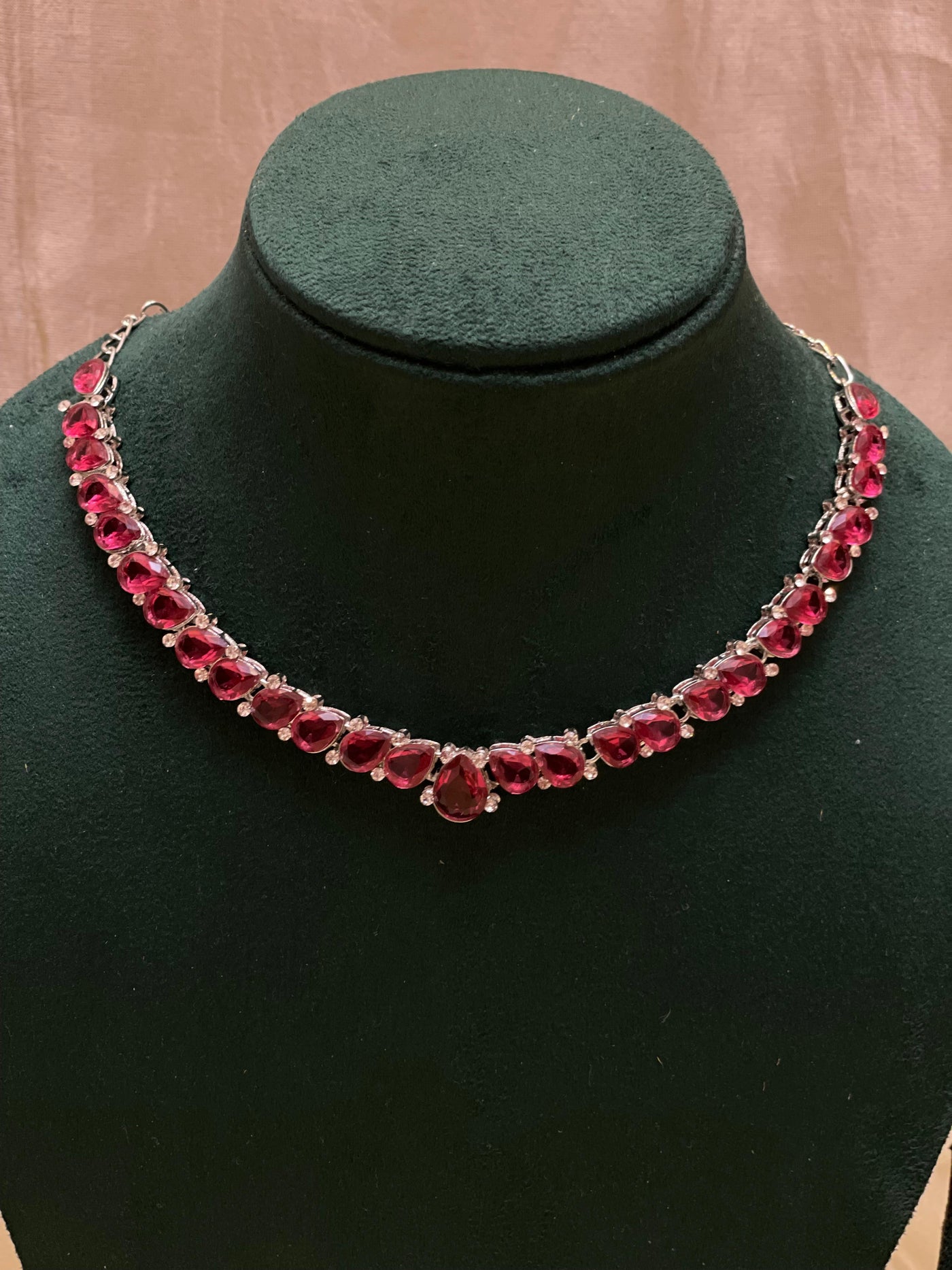 Crimson Elegance Choker Set-AD16(01)