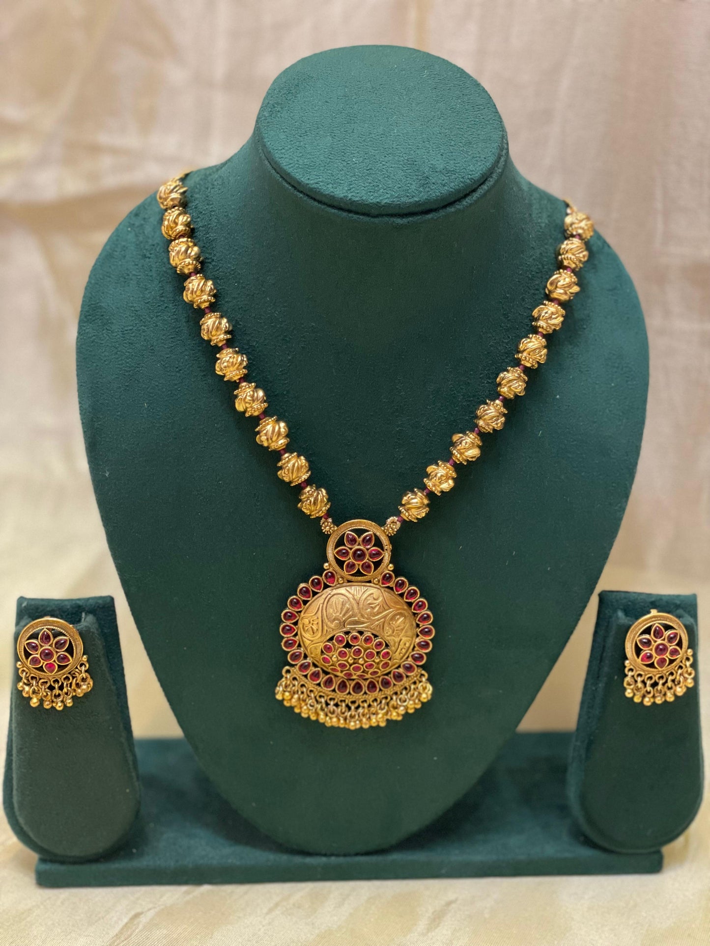 Antique Gold Lotus Motif Necklace Set-N018(01)