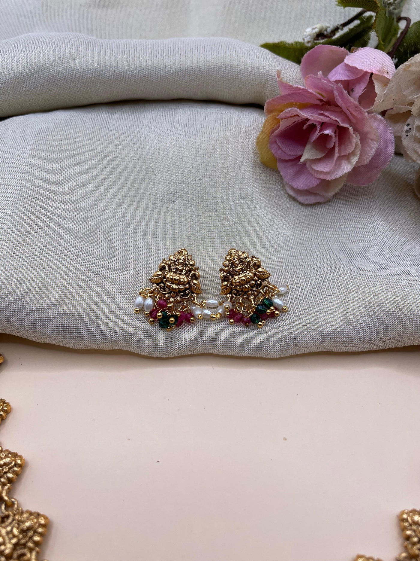 Devi Grace Antique set-T008