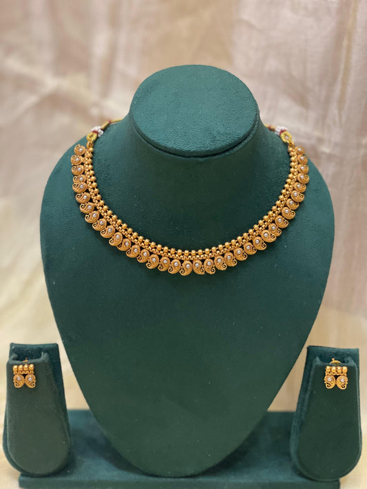 White Stone Maanga Motif Choker Set-CH015(02)