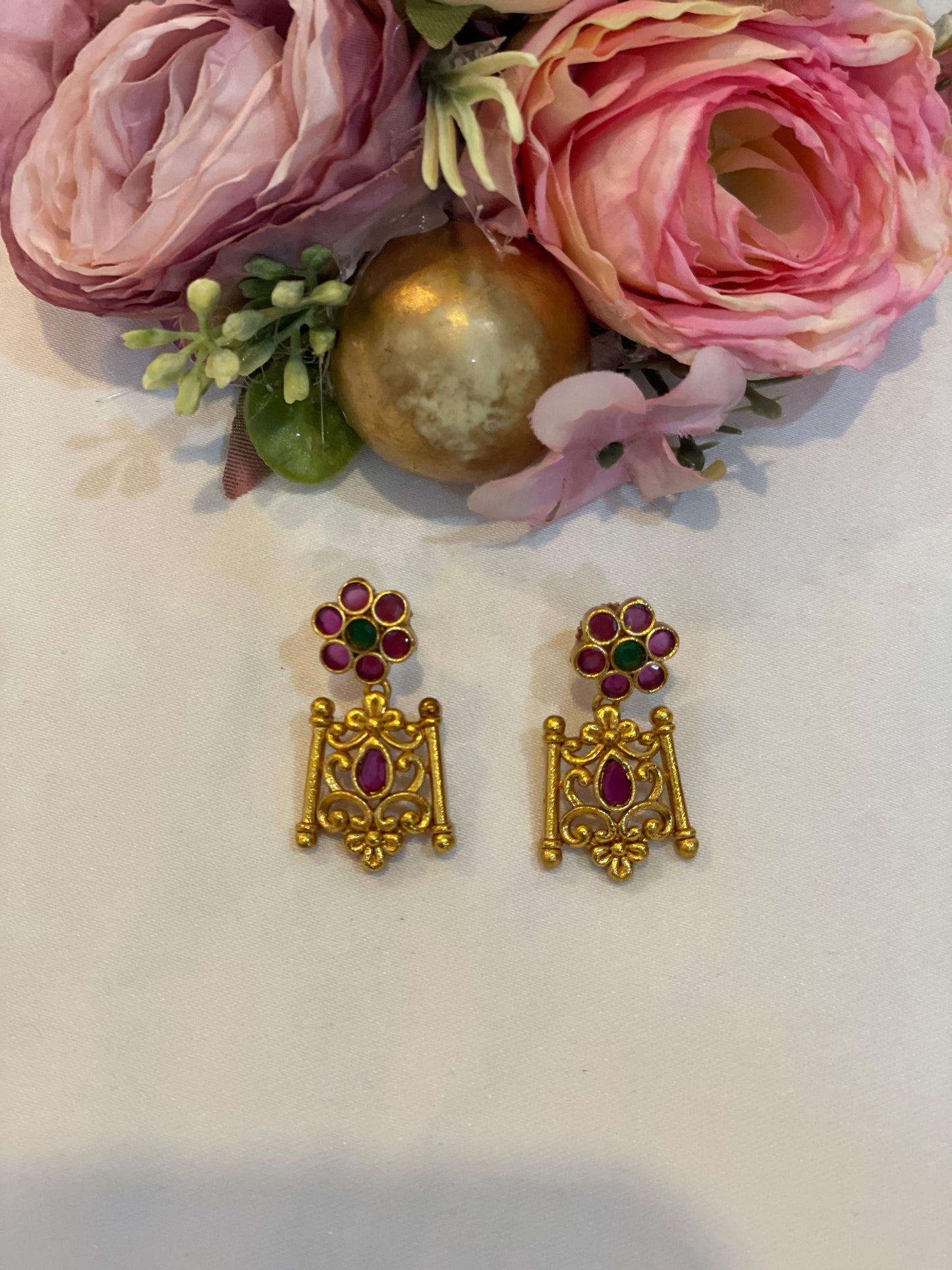 Traditional Gold-Tone Necklace
