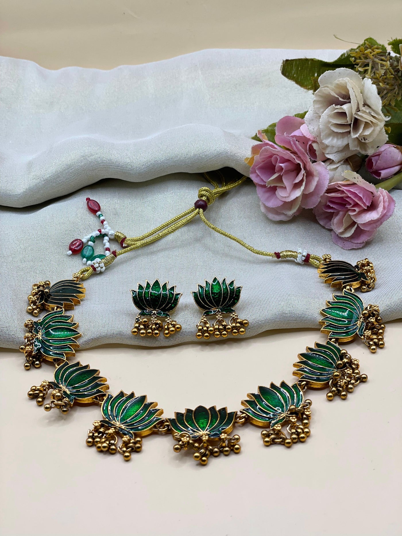 Lotus Motif Necklace Set-L02